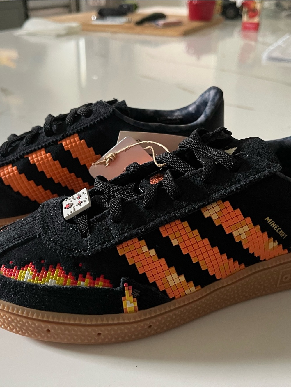 ADIDAS x Minecraft Handball Spezial Kids 1.5Y Black Orange NWT